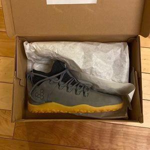 Women’s Vivobarefoot Magna FG - NWT! - EU 40